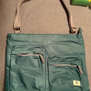 Ori London Green Messenger Bag with Durable Design